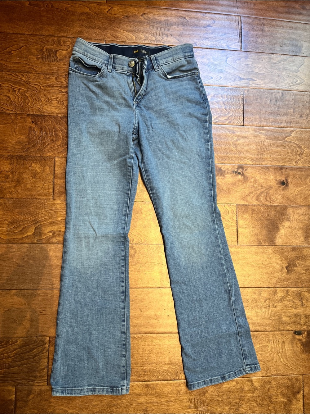 Lee Women's Light Wash Bootcut Jeans in Faded Blue